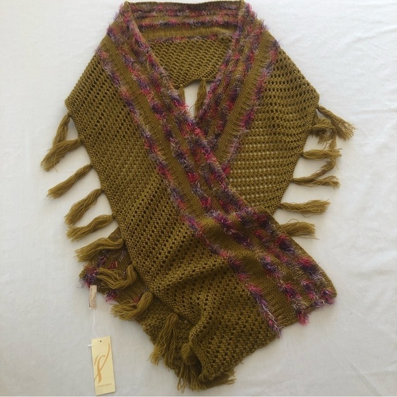 Collectioneighteen Accessories - NWT Collectioneighteen Scarf